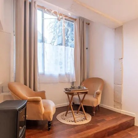 Tisserand Furnished Flat *